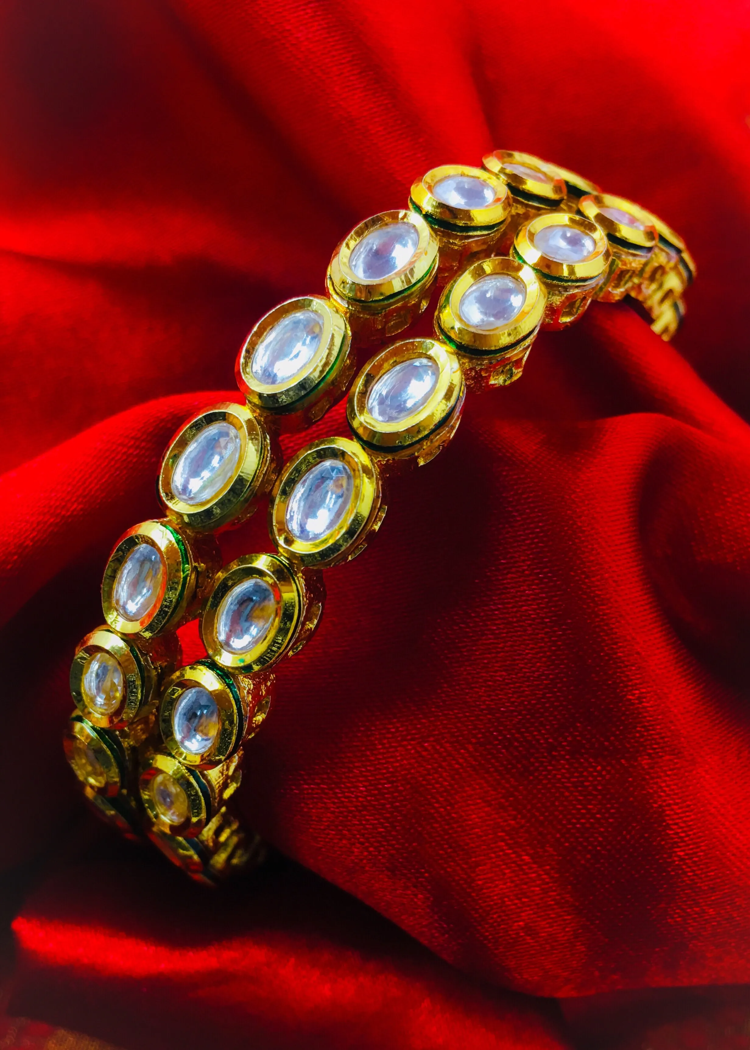 BEAUTIFUL KUNDAN BANGLES