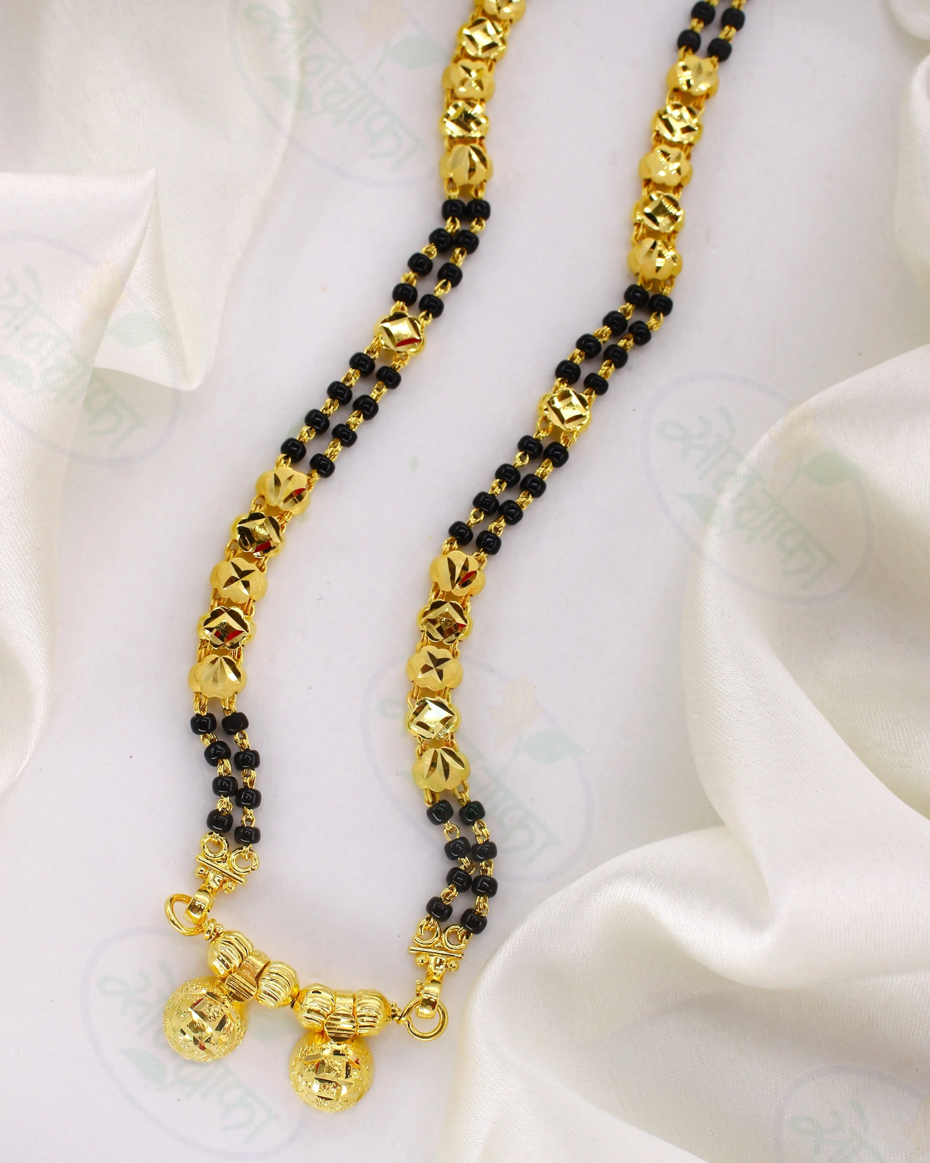 BEAUTIFUL WATI PENDANT MANGALSUTRA