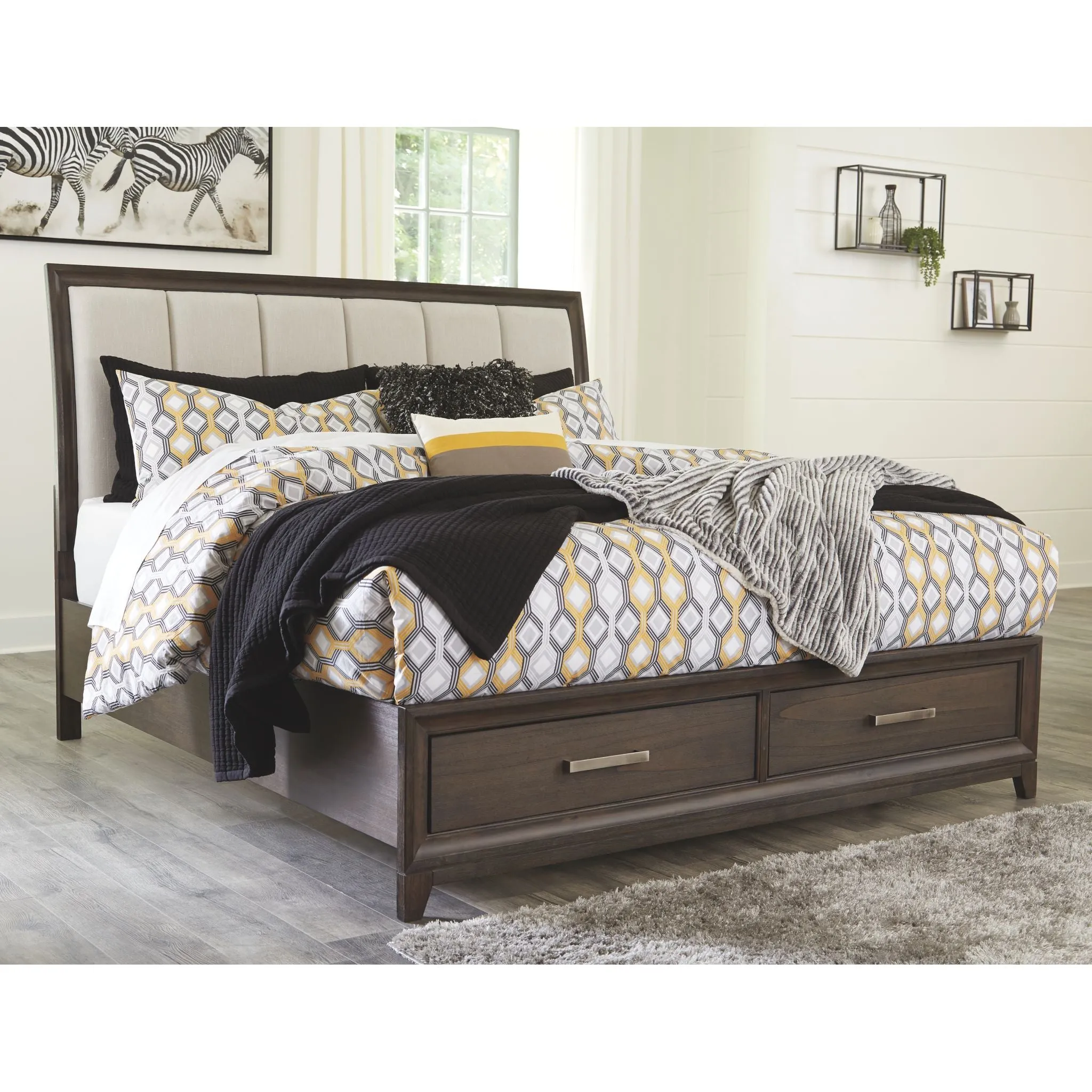 Brueban 5 Piece Storage Bedroom