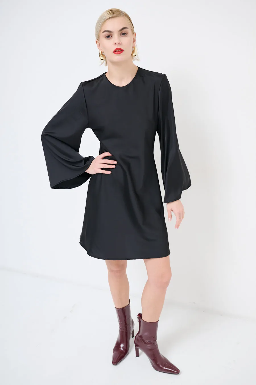 Flared sleeve shift dress wholesale