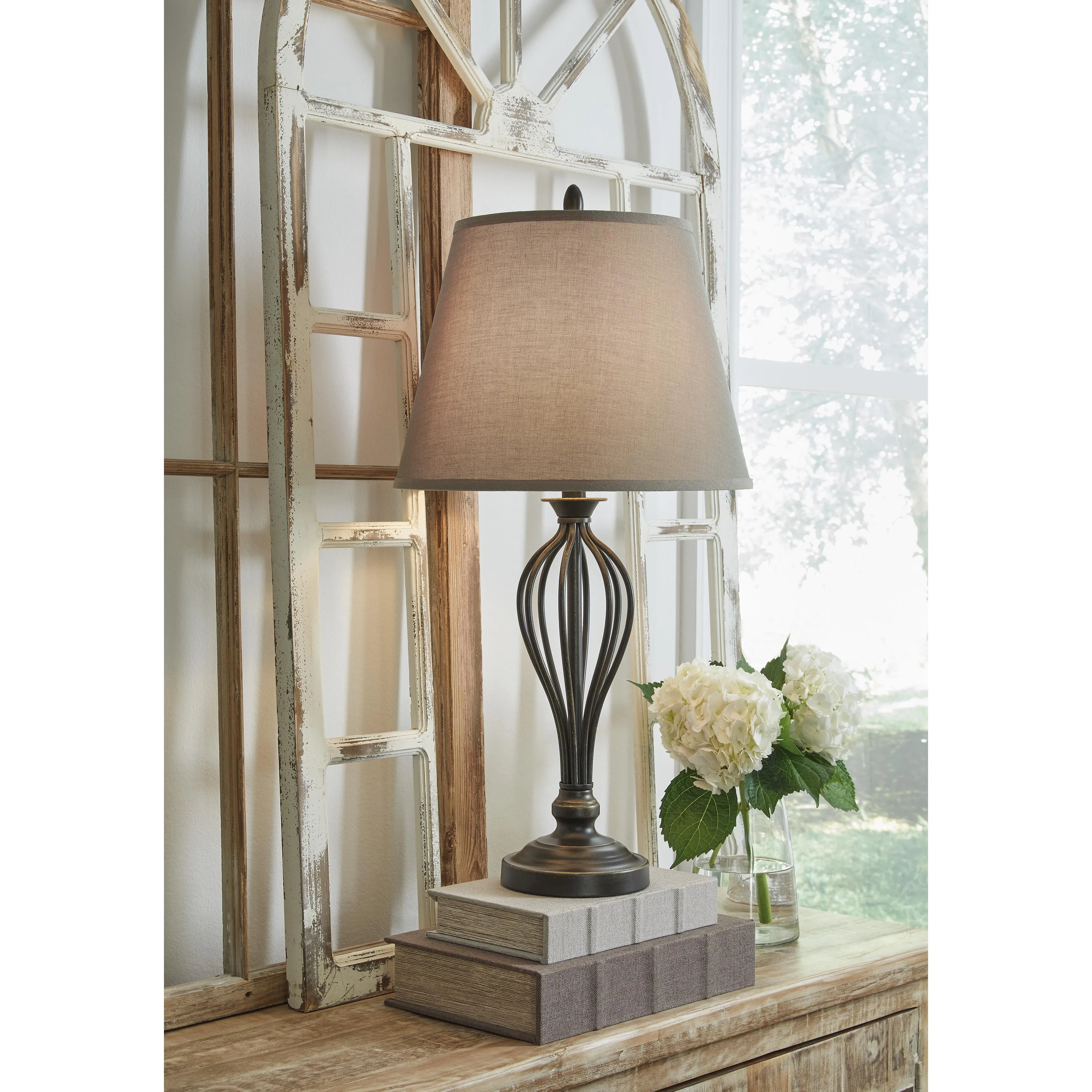 Signature Design by Ashley Ornawell Table Lamp L204544