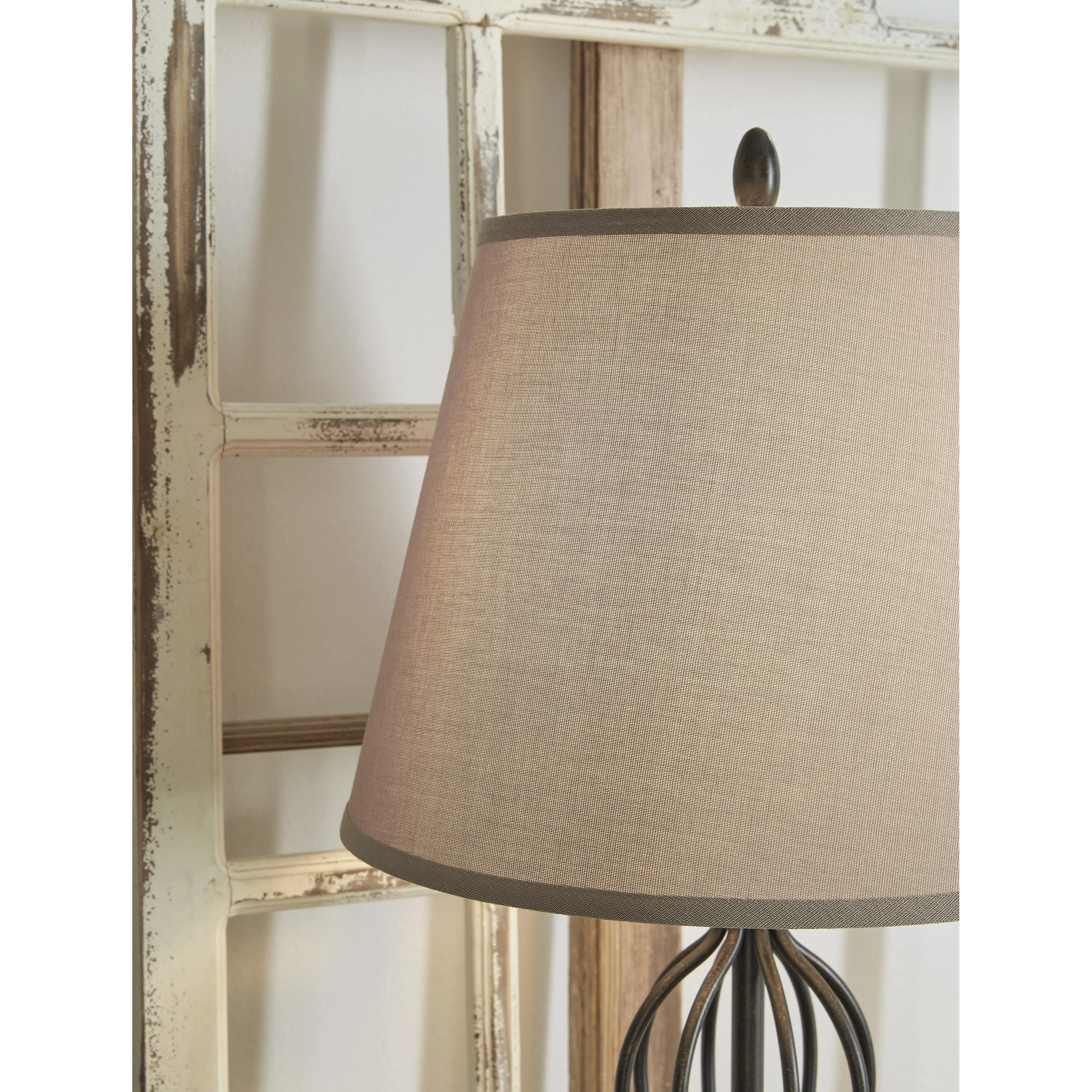 Signature Design by Ashley Ornawell Table Lamp L204544