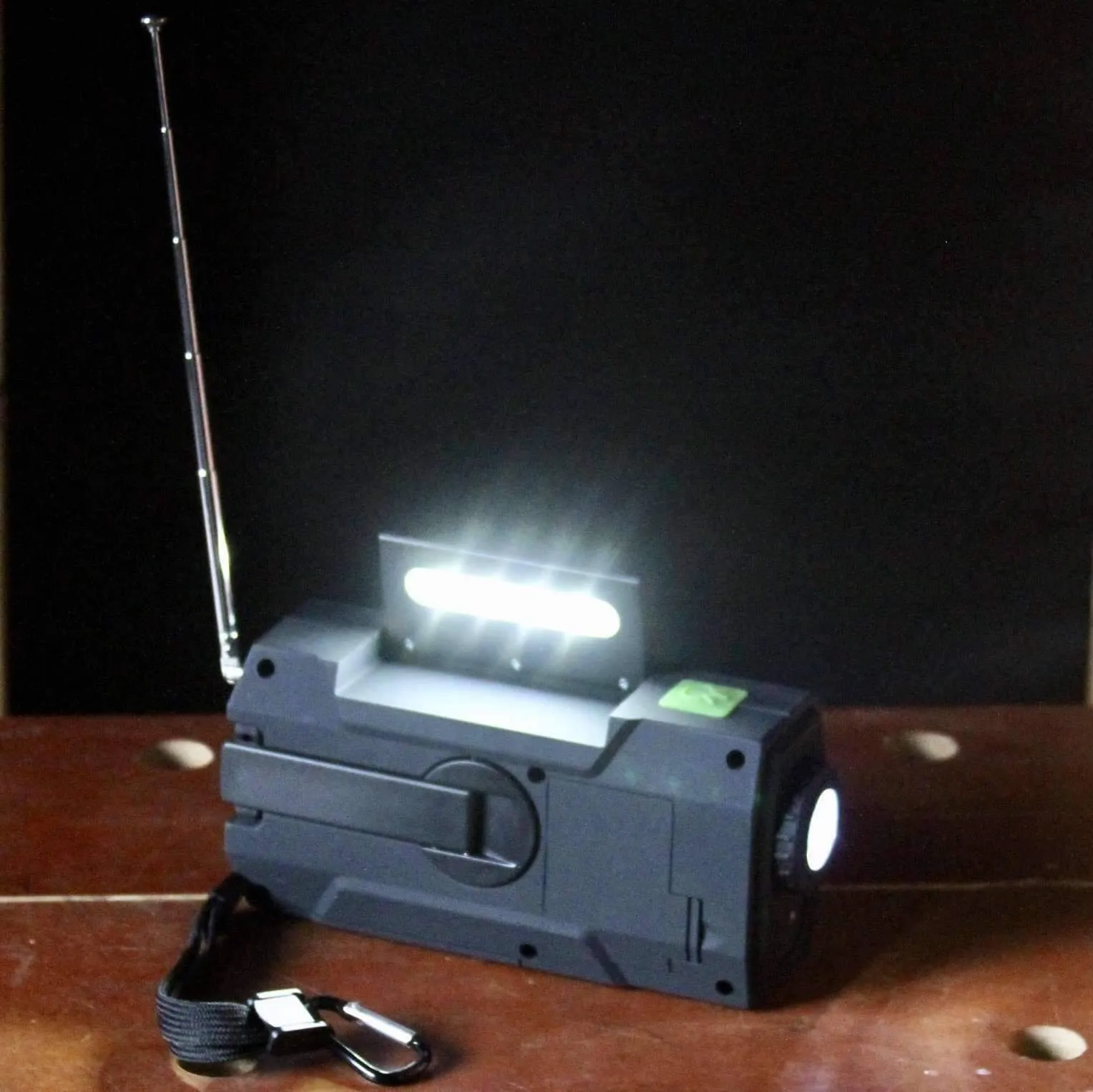 Solar Flashlight & AM/FM/Weather Radio w/ Hand Crank